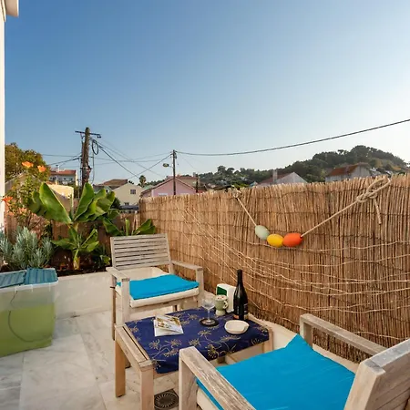 La Concha Alegre, Duplex In Trafaria