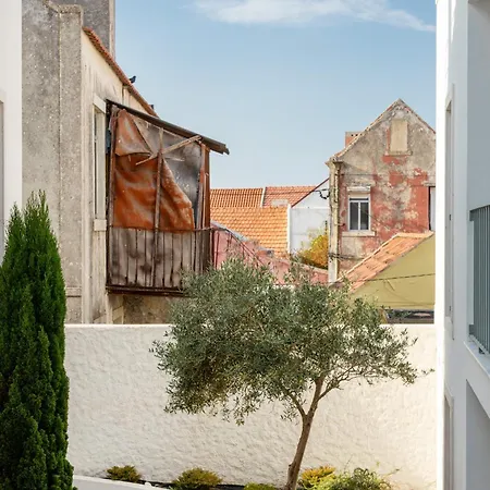La Concha Alegre, Duplex In Trafaria