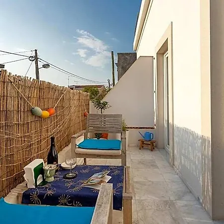 La Concha Alegre, Duplex In Trafaria
