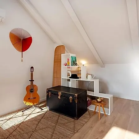 La Concha Alegre, Duplex In Trafaria