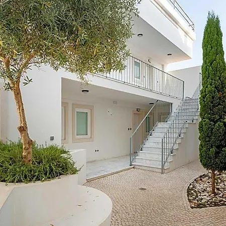 La Concha Alegre, Duplex In