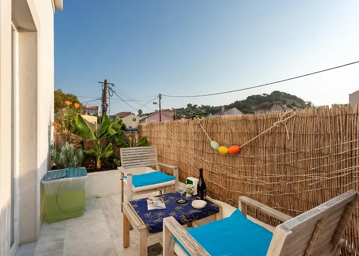 La Concha Alegre, Duplex In Trafaria